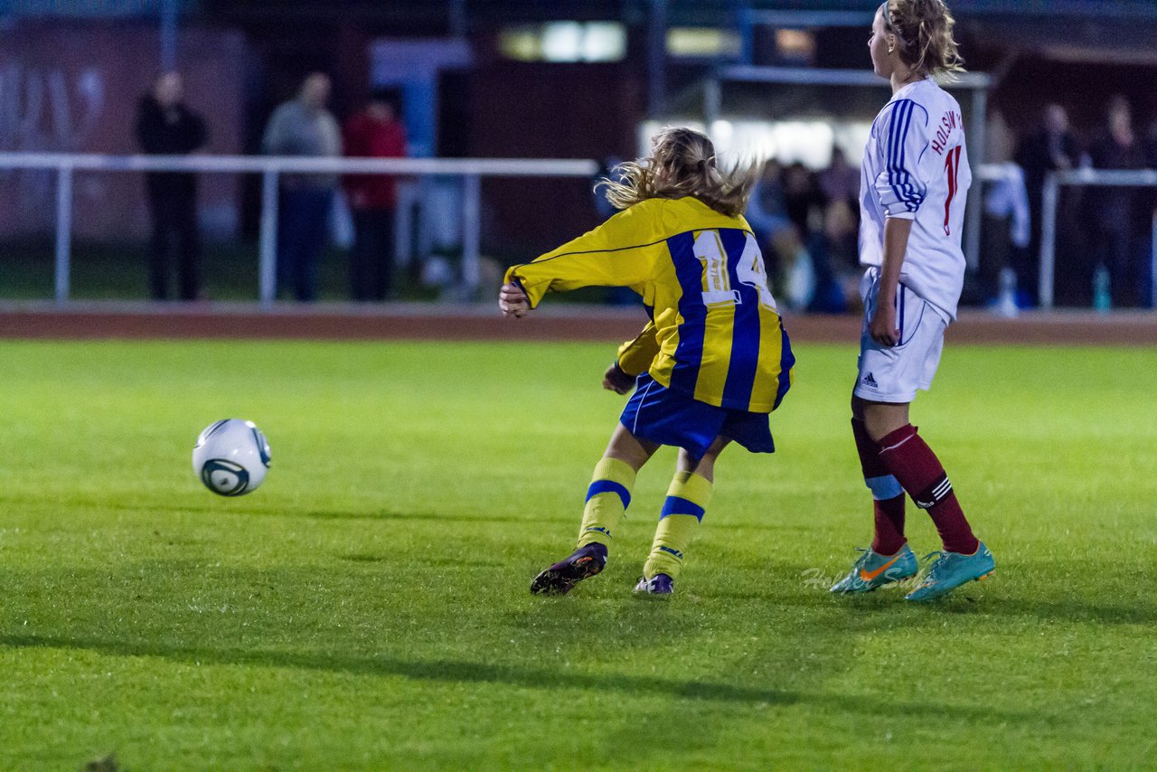 Bild 123 - B-Juniorinnen SV Henstedt-Ulzburg - Holstein Kiel : Ergebnis: 0:12